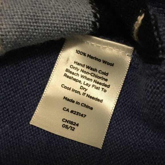 100% Merino Wool Blue Classic Argyle Button Down Cardigan - Picture 10 of 16